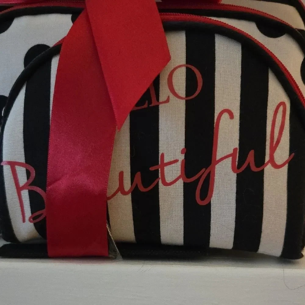NWT Nicole Hello Beautiful Cosmetic Bags